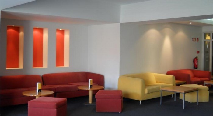 Farben-für-Wohnzimmer-in-Orange-Eine-tolle-Gestaltung