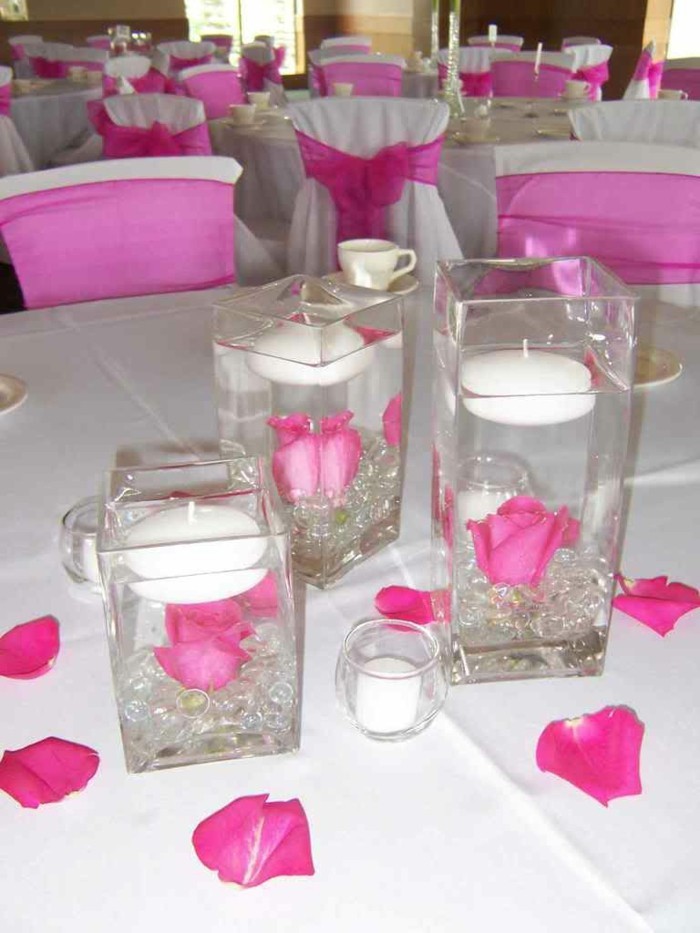 Gläser-für-Kerzen-mit-Rosenblätter