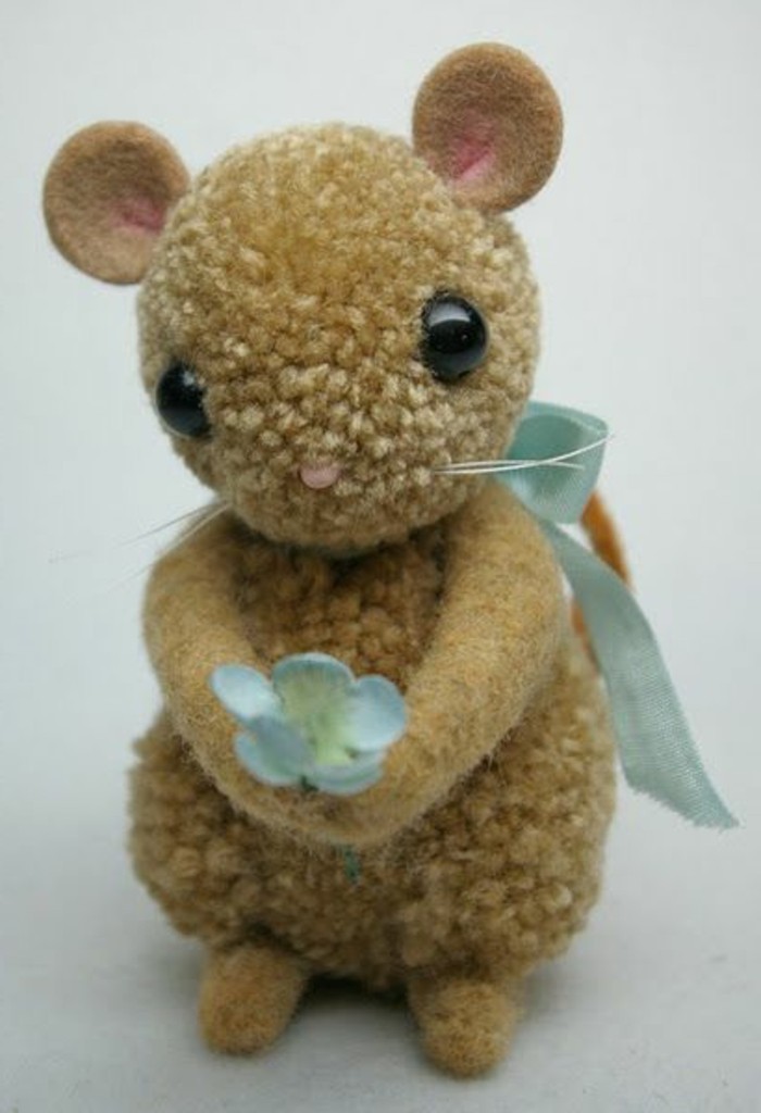 Maus-basteln-mit-kleiner-Blume