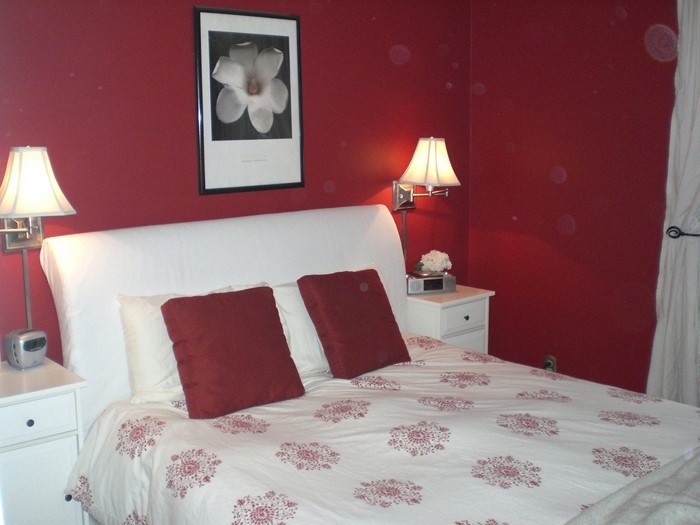 Rotes-Schlafzimmer-Design-Ein-wunderschönes-Interieur