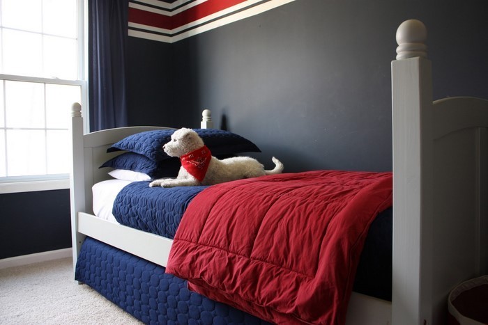 Rotes-Schlafzimmer-Design-Eine-wunderschöne-Ausstattung