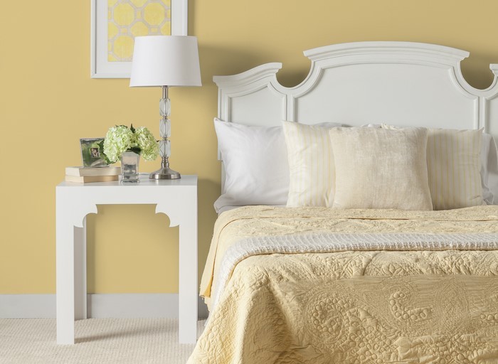 Schlafzimmer-farblich-gestalten-mit-Gelb-Eine-verblüffende-Entscheidung