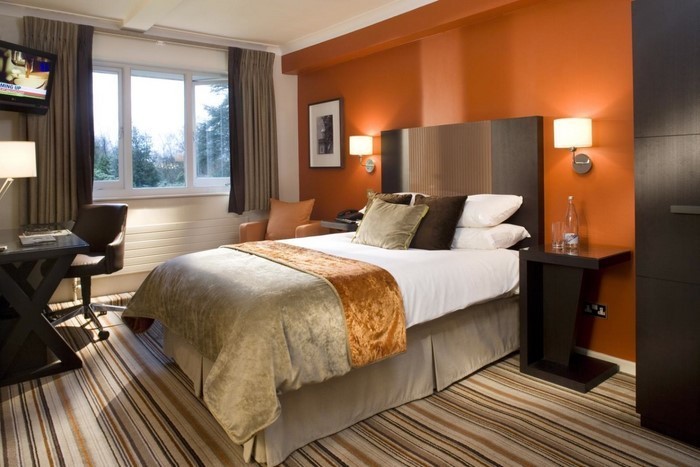 Schlafzimmer-orange-Eine-kreative-Entscheidung