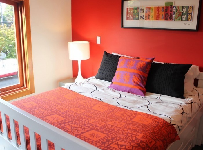 Schlafzimmer-orange-Eine-kreative-Еinrichtung