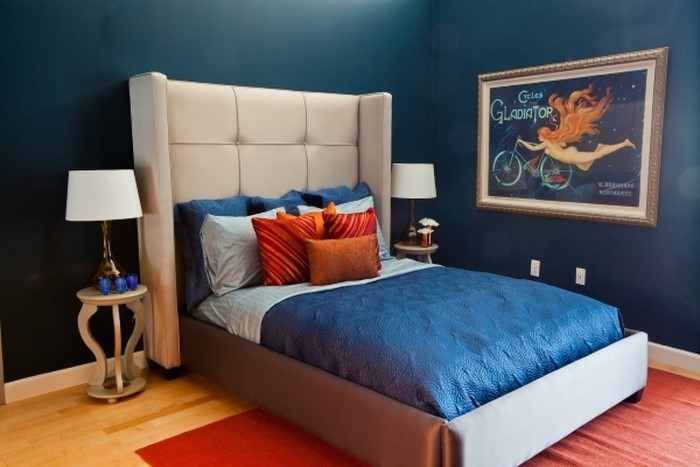 Schlafzimmereinrichtung-in-Blau-Ein-außergewöhnliches-Interieur