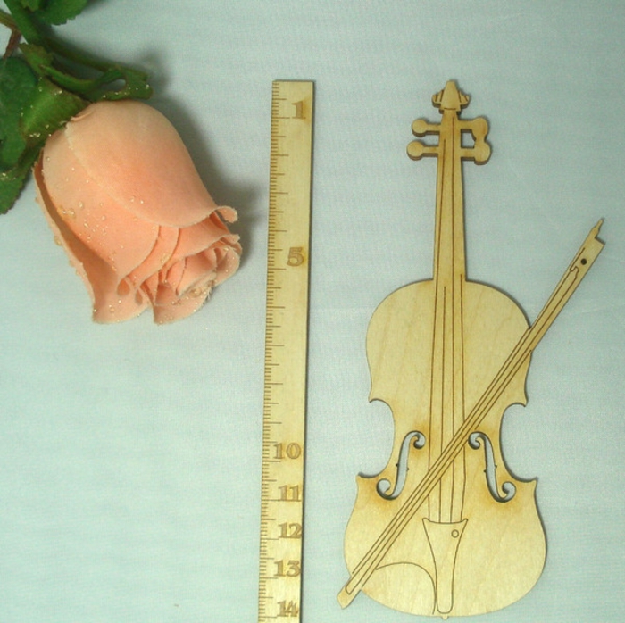 Tischdeko-mit-Holz-4-Geigen-aus-Holz-Instrument-als-Dekoration