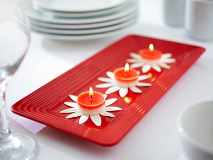 Tischdekoration-basteln-Blumen-aus-Kerzen