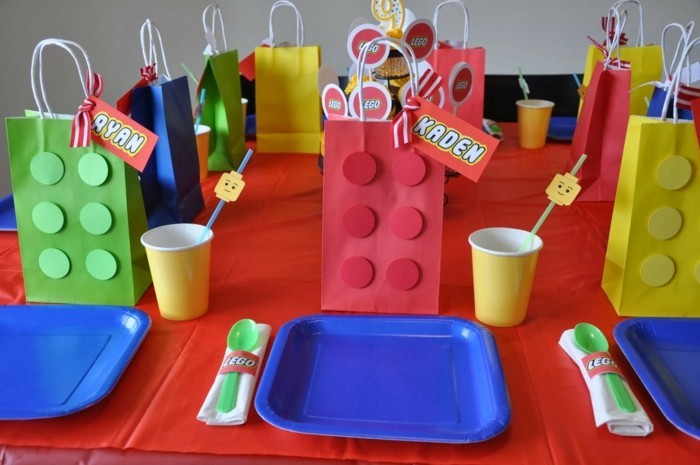 Tischdekoration-basteln-für-Lego-Party