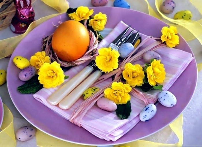 Tischdekoration-basteln-in-lila-Farbe