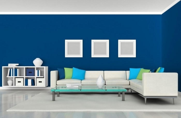 Wohnzimmer-farblich-gestalten-blau-Eine-auffällige-Deko