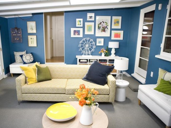 Wohnzimmer-farblich-gestalten-blau-Eine-verblüffende-Gestaltung