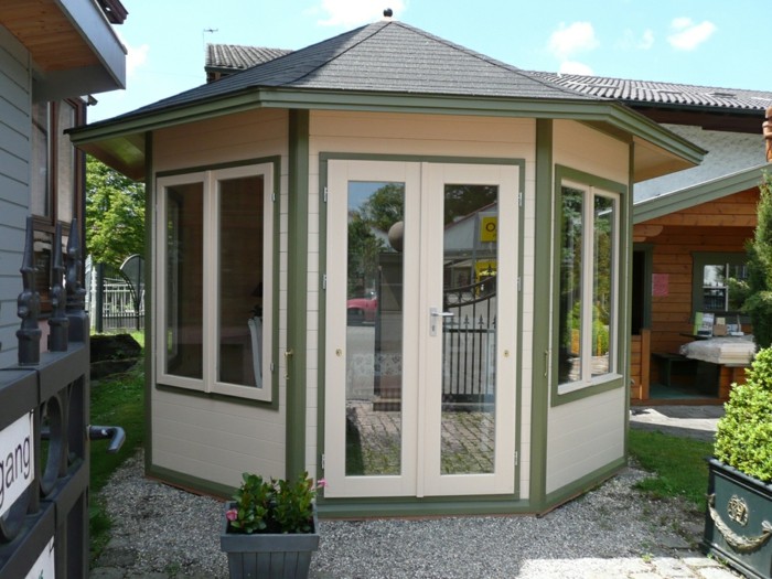 gartenpavillon-modern-und-rund
