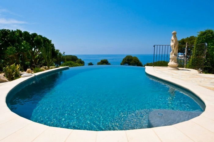luxus-pool-wirklich-schönes-luxus-ferienhaus-mit-pool
