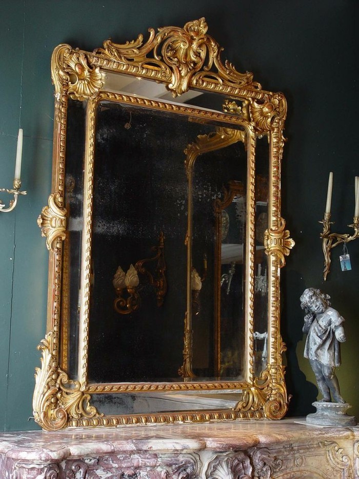 antike-spiegel-mit-zwei-rahmen