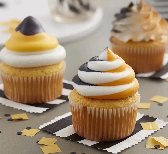 muffins-dekorieren-ideen-creme-cupcake-deko