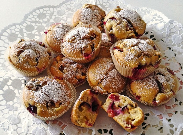muffins-dekorieren-selber-machen-zu-hause-puderzucker-passt-uberall