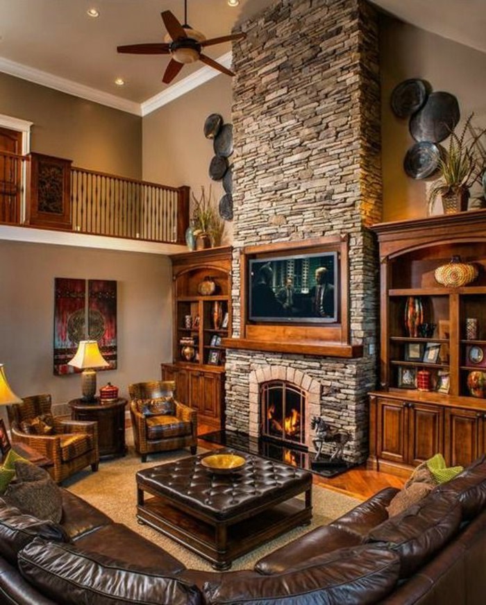 Ein Wohnzimmer in braun wirkt einladend und wohnlich.