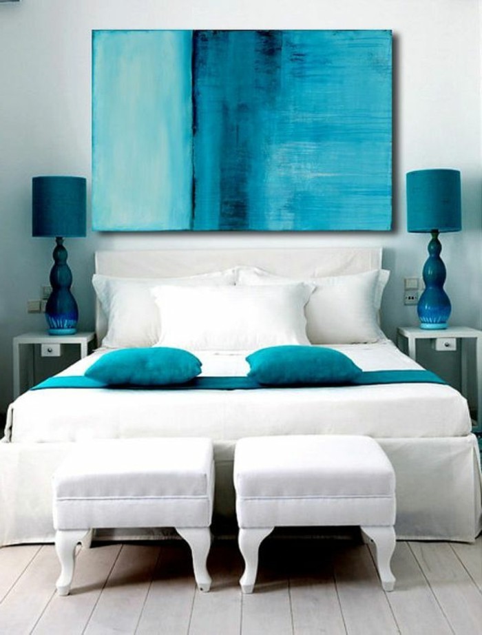 leinwandbilder-xxl-schlafzimmer-blau-weis-doppelbett