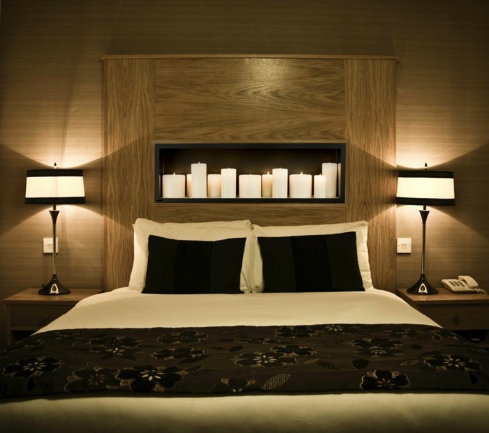 lichtkerzen-und-kunstlicheslicht-kombinieren-akzentlicht-komfortablesschlafzimmer
