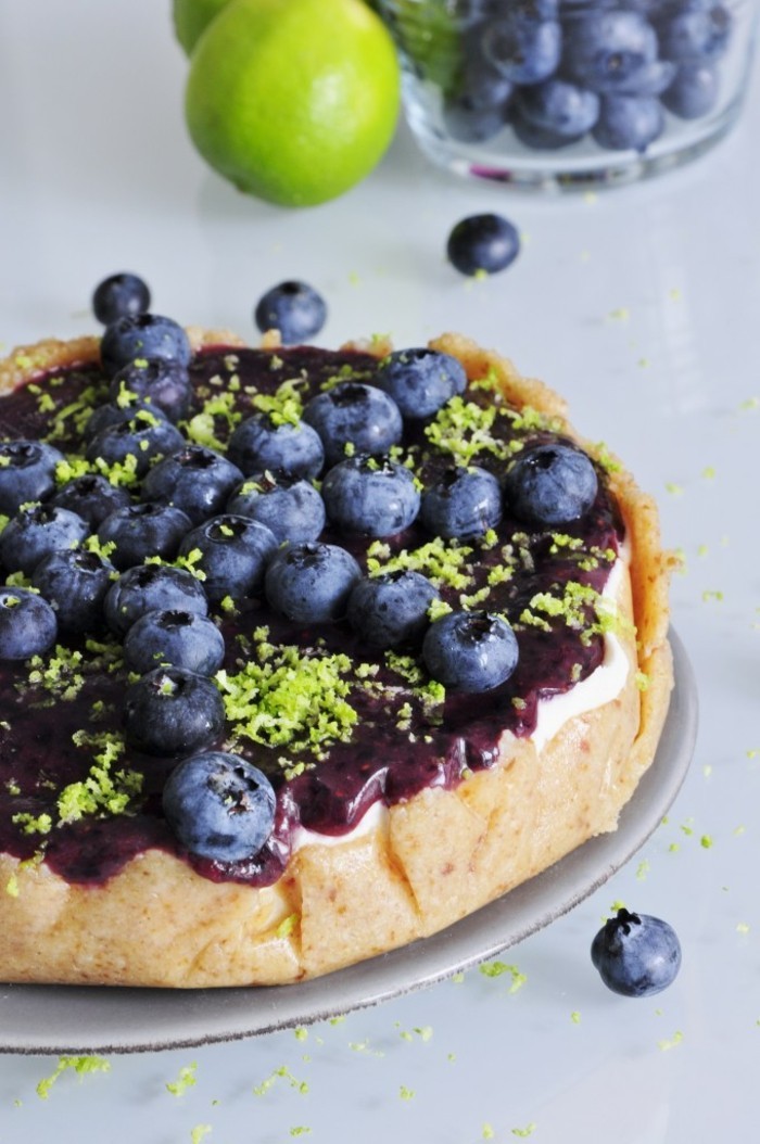 vegane-torte-vegan-cheesecake-blaubeeren-sus-lecker-gesund