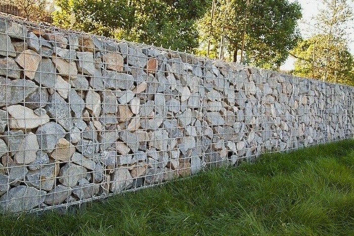 zaun-naturstein-selber-bauen-gabionen-ohne-beton-steinwande