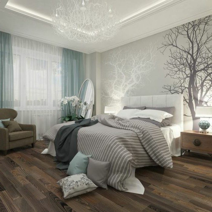 11-deko-ideen-schlafzimmer-wandsticker-baum-blaue-gardinen-boden-aus-holz