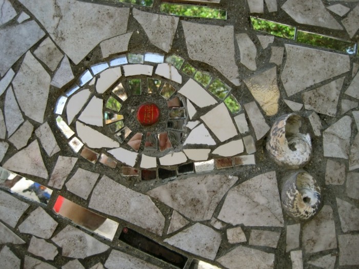 3mosaik-auf-der-strase-auge-mit-mosaiksteinen-selber-basteln-mosaikvorlage-mosaik-basteln