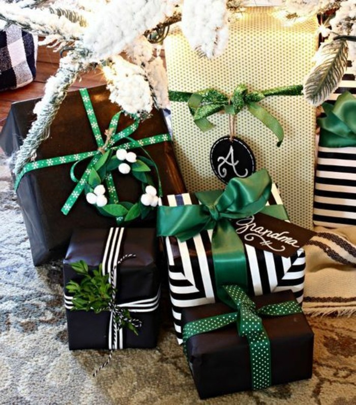 5-geschenkverpackung-geschenkbox-verpackungin-weis-und-schwarz-mit-grunen-schleifen