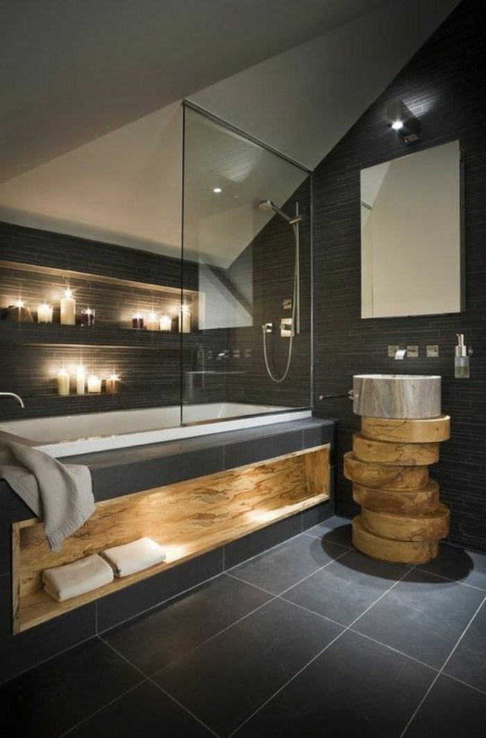 badezimmer-deko-moderne-bader-badezimmer-in-grau-mit-holz-und-kerzen