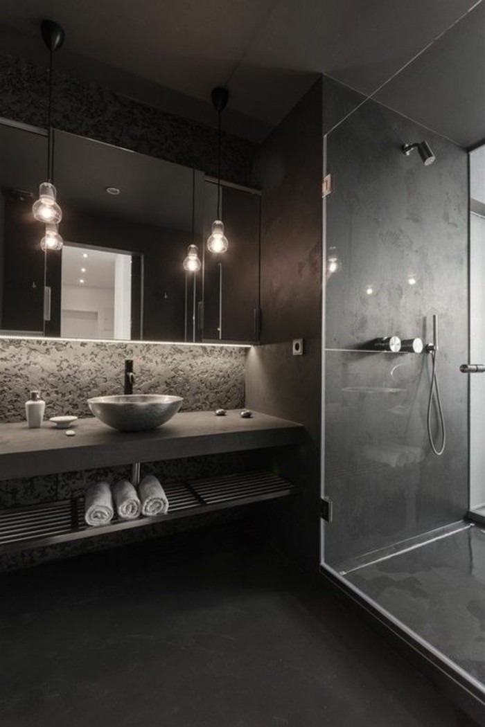 badgestaltung-ideen-bader-ideen-badezimmer-in-schwarz-mit-weisem-waschbecken-und-duschkabinne-aus-glas
