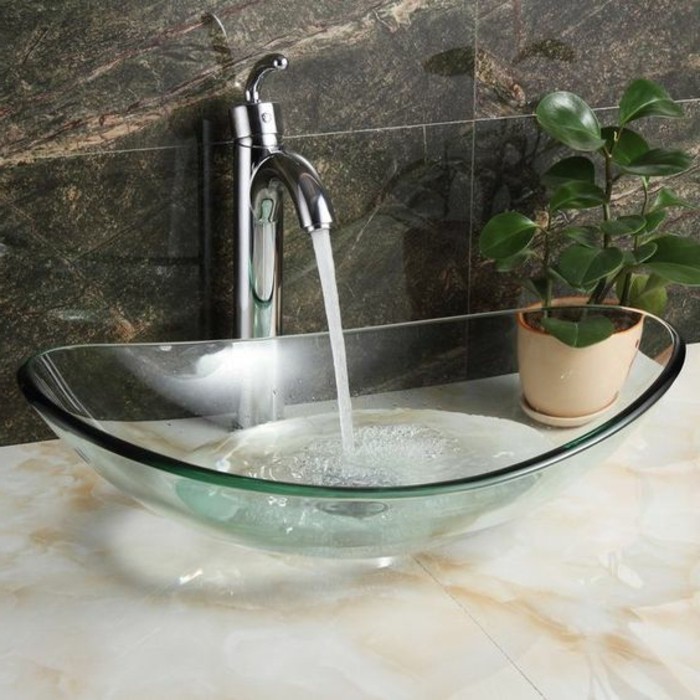 badgestaltung-ideen-moderne-bader-waschbecken-aus-glas