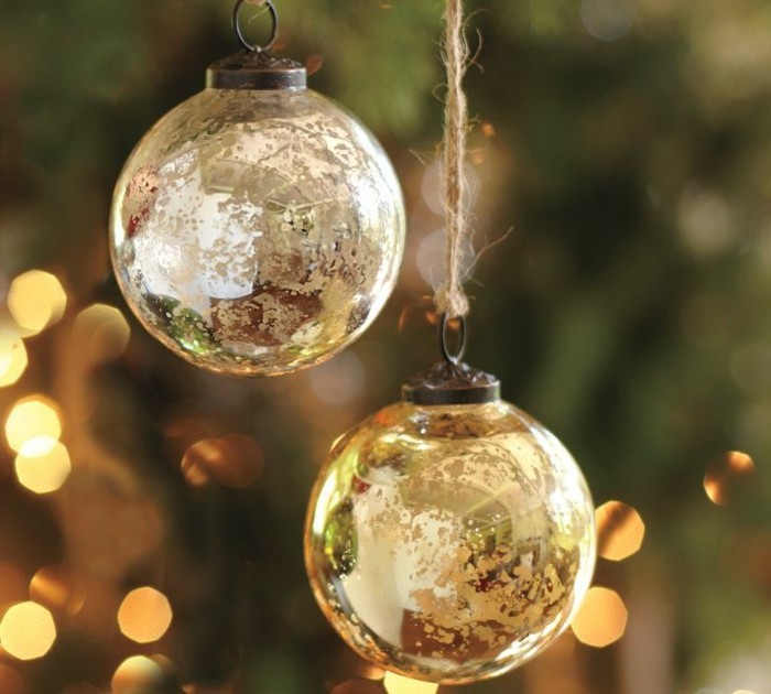 christbaumschmuck-glas-glaskugel-weihnachten-weihnachtslichter-weihnachtsbaum-schmuecken