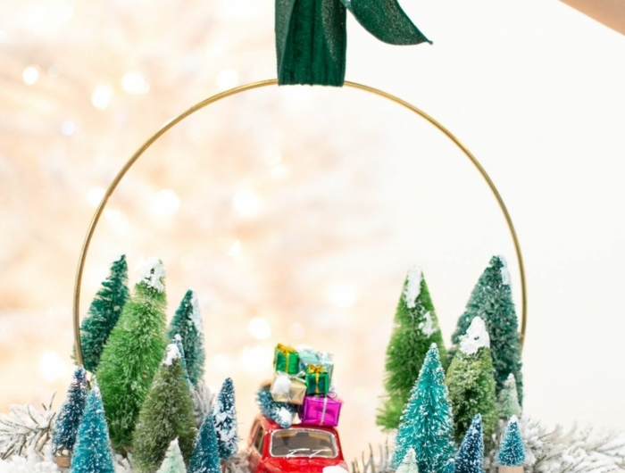 originelle ideen für weihnachtskranz selber machen kranz dekoration kleine tannenbäume autos diy anleitung