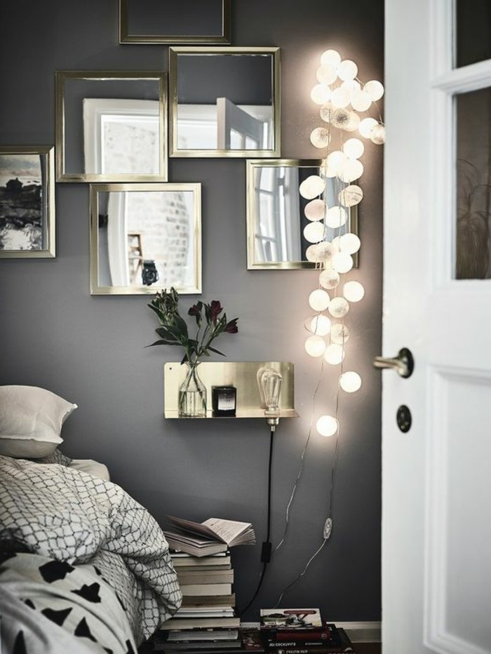 schlafzimmer-deko-eckige-spiegel-mit-beleuchtung-graue-wand