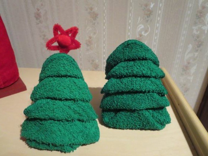 servietten-falten-weihnachten-mit-kleinen-stern-oben