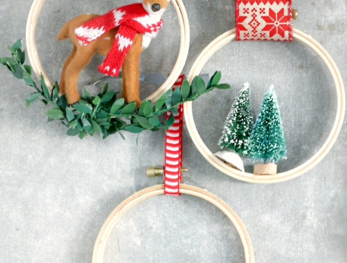 einfache weihnachtsornamente kleine reifen deko kleiner reh tannenbäume kleine tannenzweige winterdeko basteln