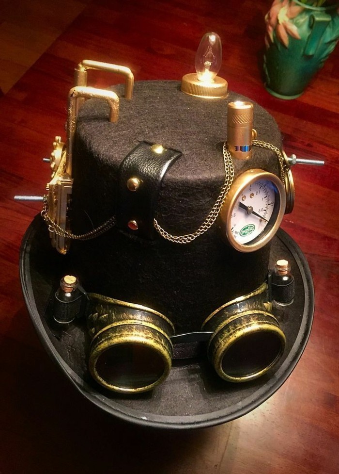 schwarzer-steampunk-hut-mit-steampunk-brillen