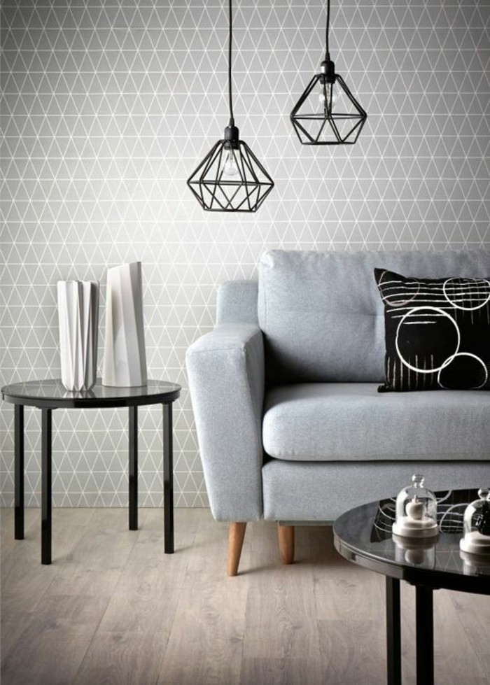 wandgestaltung-ideen-graue-tapete-mit-geometrischen-formen-lampen-schwarzer-tisch-schwarzer-tisch-weise-vasen