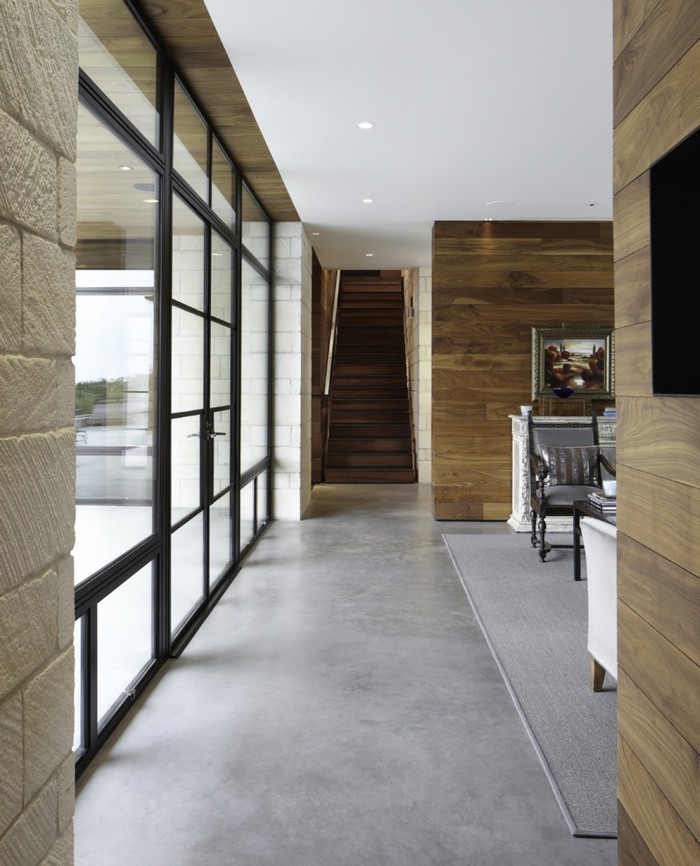 Gestaltungsideen-Flur-panelle-an-den-wänden-grauer-boden