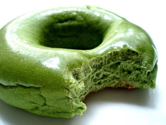 matcha-torte-ein-biss-donut-mit-matcha-leckere-desserte-bio-und-gesund-tolle-rezepte