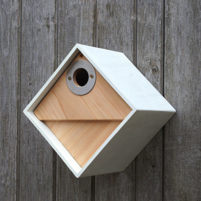 Holzhaus für Vögel mit quadratischer Form
