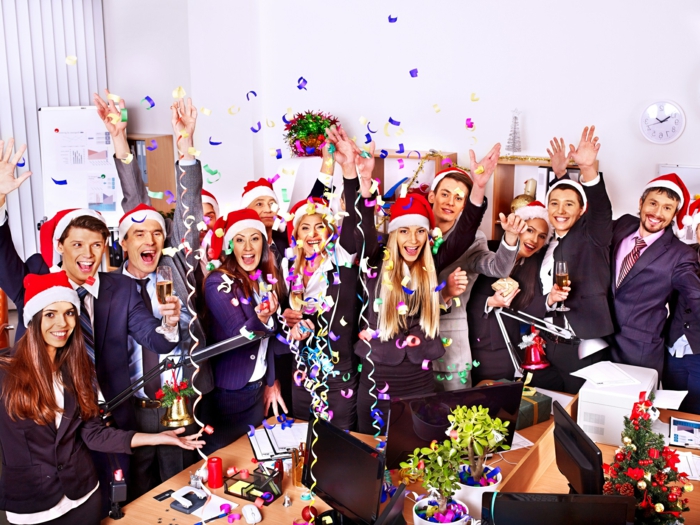 dresscode weihnachtsparty weihnachten ideen zum feiern in dem büro kollektiv team teambuilding
