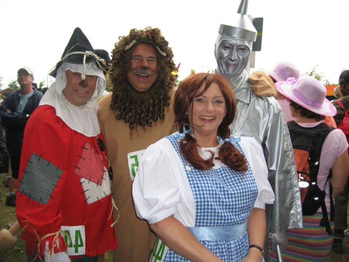 Gruppe Karnevalkostüm von alten Freunde wie Zauberer von Oz