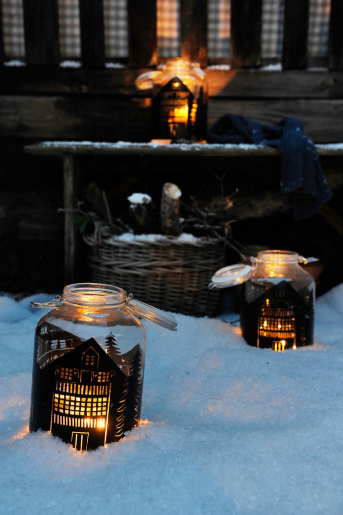 Gläser weihnachtlich dekorieren- draußen in die Schnee setzen, Wie Häuschen mit Leuchten