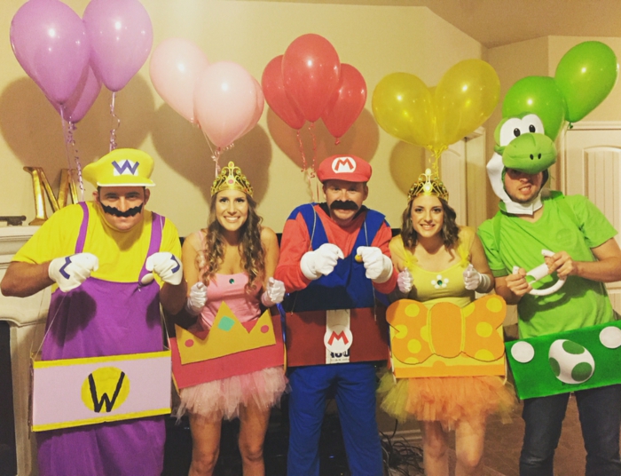 Mario Cars Kostüm Gruppe aus berühmten Nintendo Spiel