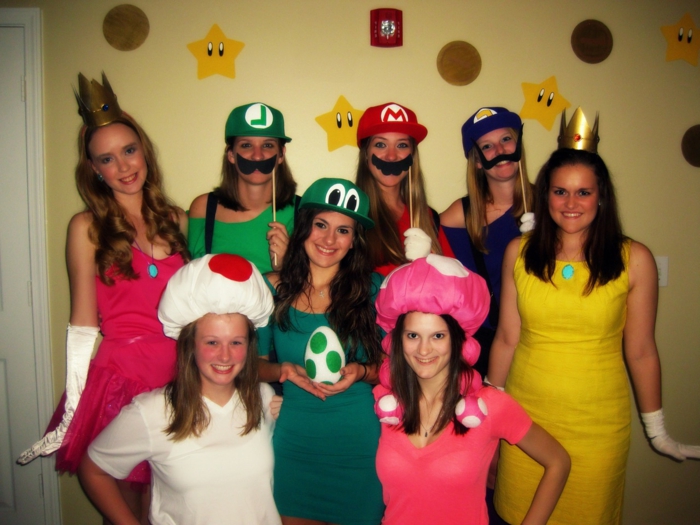 Lustige Gruppenkostüme wie alle Helden von Super Mario in Frauen Variant