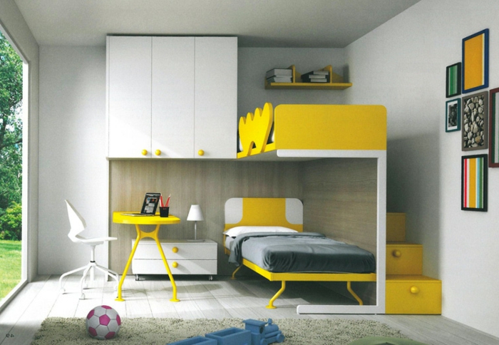 jungenzimmer gestalten weiße möbel gelbe möbel bett in gelb und grau viele bunte bilder treppe