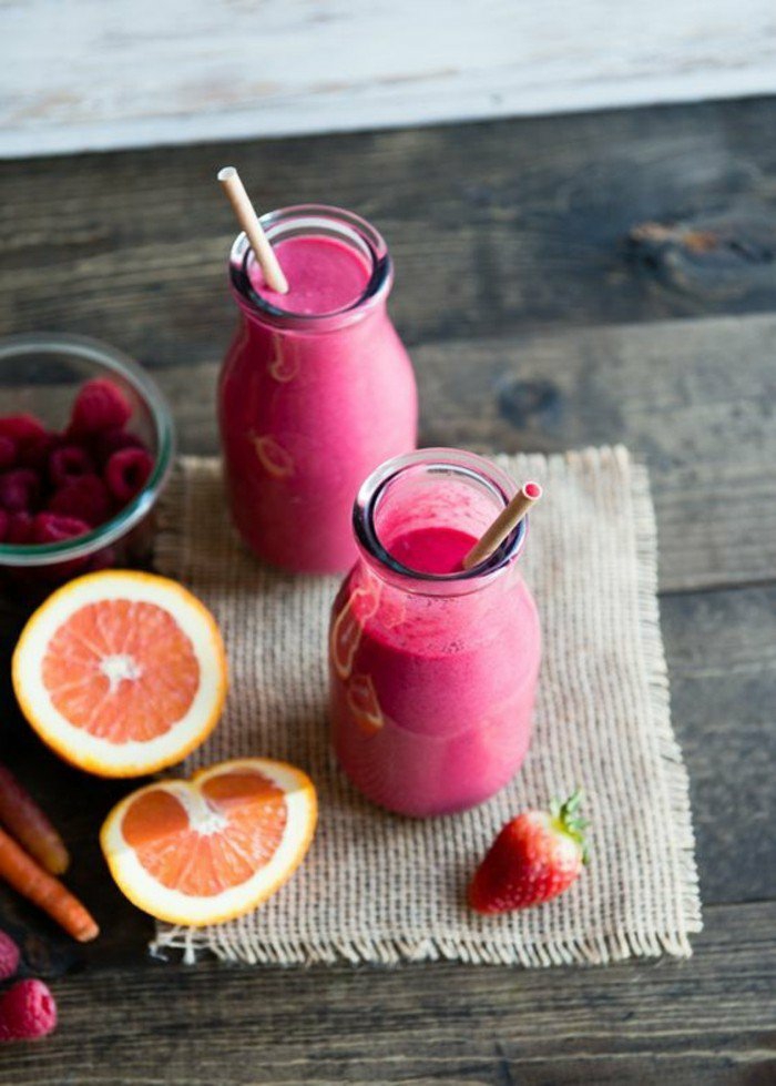 Rezepte zum Abnehmen: Smoothie mit Erdbeeren, Karotten, Grapefruit und Himbeeren