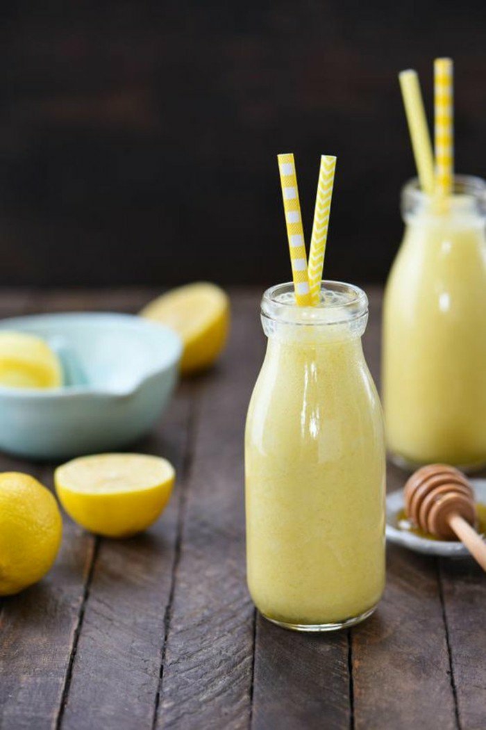 Bananen-Zitrone-Honig-Smoothie für ein gesundes Leben