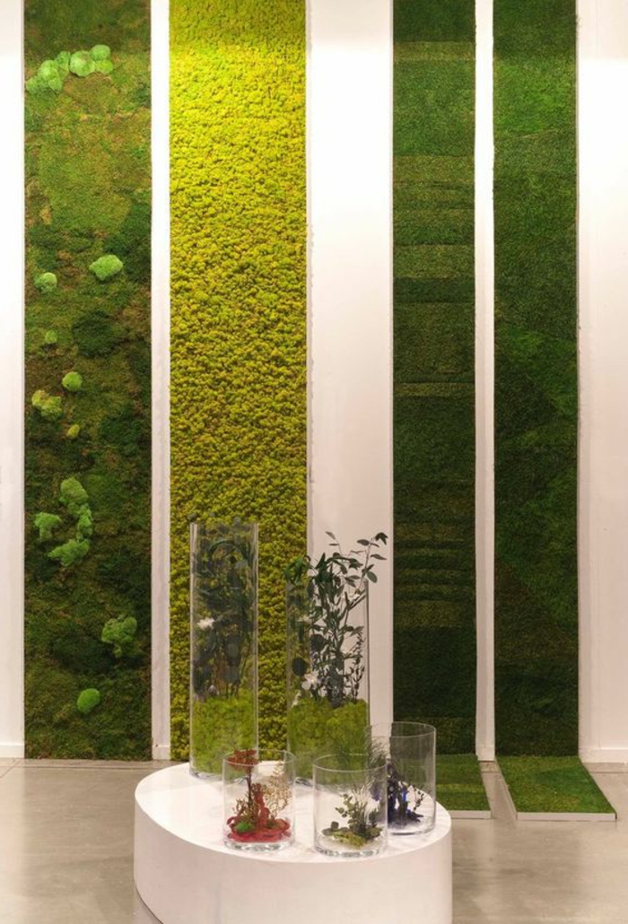 vertikale Bepflanzung mit Moos im Office